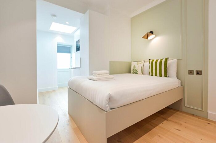 Apartment To Rent In Leather Lane, London, EC1N