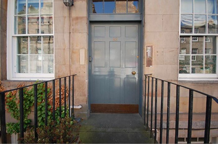 1 Bedroom Flat To Rent In St. Stephen Street, New Town, Edinburgh, EH3