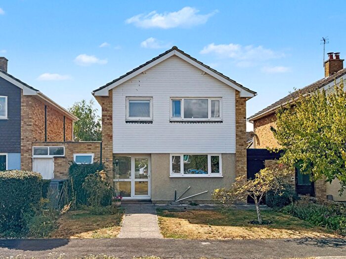 3 Bedroom Detached House For Sale In Howard Avenue, Grove, OX12