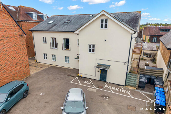 2 Bedroom Apartment To Rent In Wallace Court, Bancroft, Hitchin, Hertfordshire, SG5