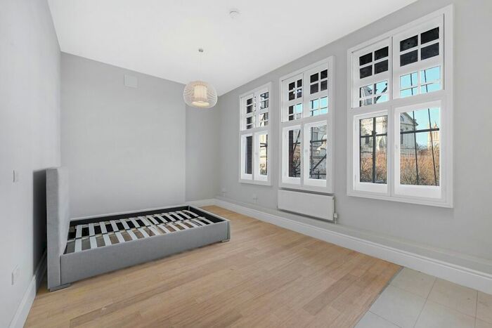 Studio To Rent In Egerton Gardens, London, SW3