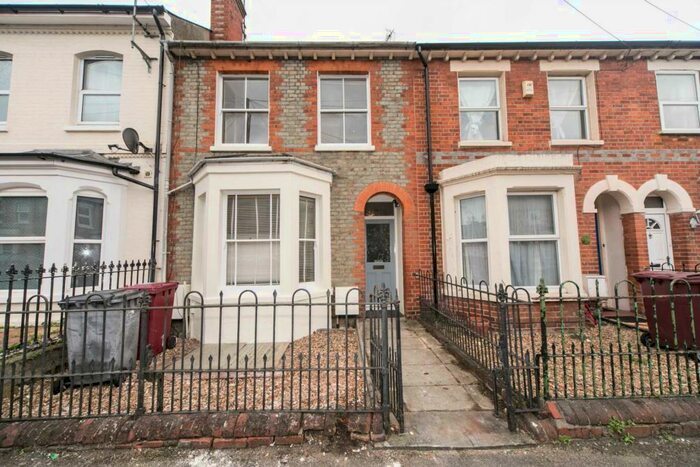 5 Bedroom Terraced House To Rent In Donnington Road, Reading, RG1
