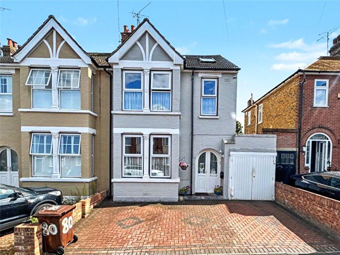 5 Bedroom Semi-Detached House For Sale In Second Avenue, Gillingham, ME7