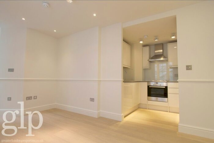 1 Bedroom Flat To Rent In Fouberts Place, London, W1F