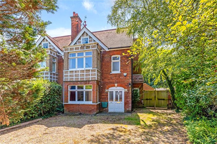5 Bedroom Semi-Detached House For Sale In Little Marlow Road, Marlow, Buckinghamshire, SL7