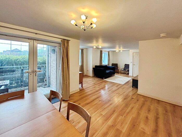 2 Bedroom Flat To Rent In Knightsbridge Court, Newcastle Upon Tyne, NE3