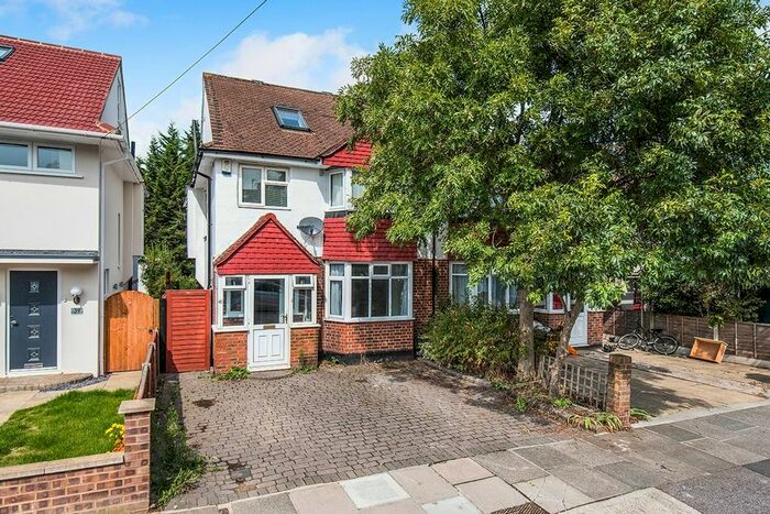 4 Bedroom Semi-Detached House To Rent In Beech Way, Twickenham TW2