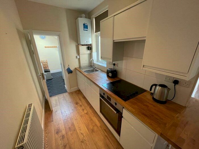 3 Bedroom Terraced House To Rent In Clarendon Park Road, Leicester, LE2