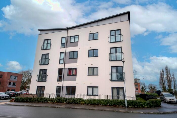 2 Bedroom Flat To Rent In Ruhemann Street, Reading, RG30