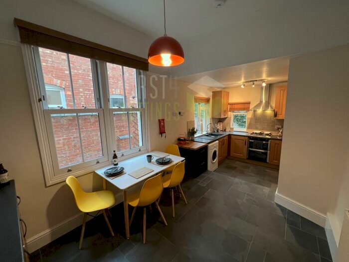 6 Bedroom Terraced House To Rent In Kirby Road, West End, LE3