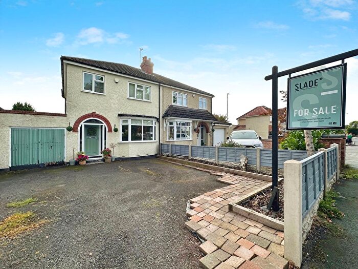3 Bedroom Semi-Detached House For Sale In Bhylls Lane, Castlecroft, Wolverhampton, WV3