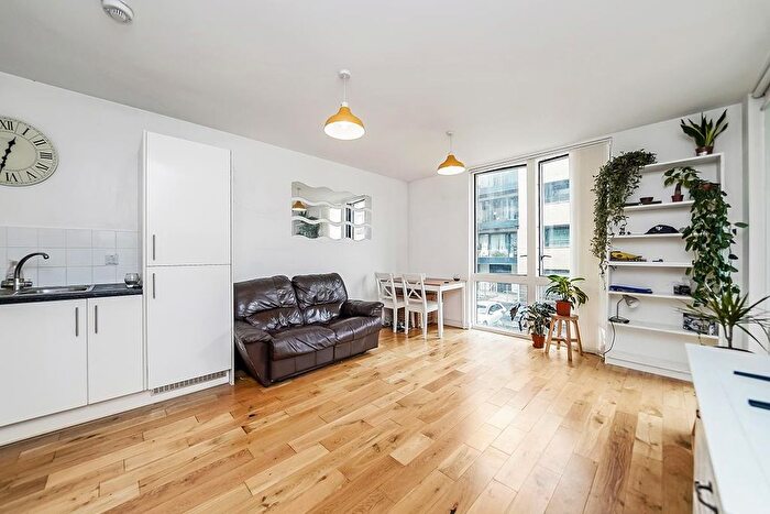 1 Bedroom Flat For Sale In Jacks Farm Way, London, E4
