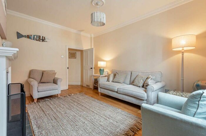 2 Bedroom Cottage To Rent In High Street, NR25