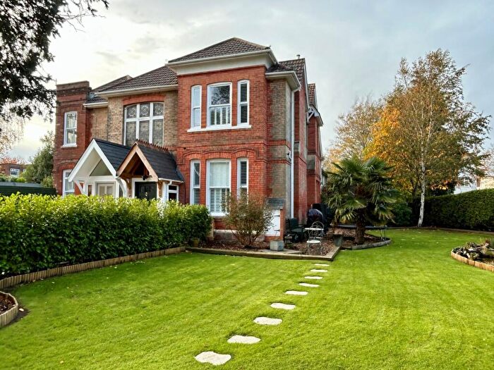 2 Bedroom Apartment For Sale In Cavendish Place, Dean Park, Bournemouth, BH1