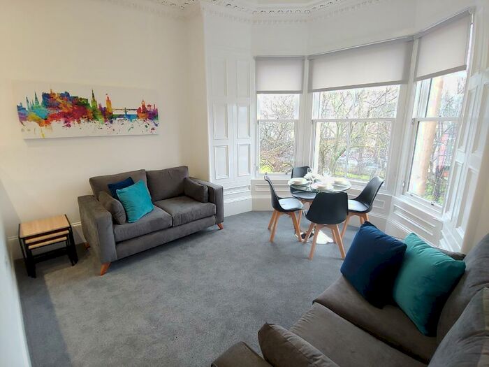 4 Bedroom Flat To Rent In Lauriston Gardens, Tollcross, Edinburgh, EH3