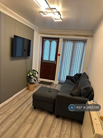 1 Bedroom Flat To Rent In Leen Court, Nottingham, NG7