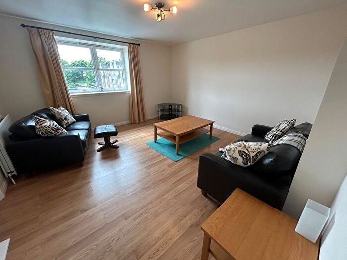 2 Bedroom Flat To Rent In Albury Mansions, Ferryhill, Aberdeen, AB11