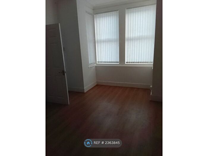 4 Bedroom Terraced House To Rent In Colwyn Road, Leeds, LS11