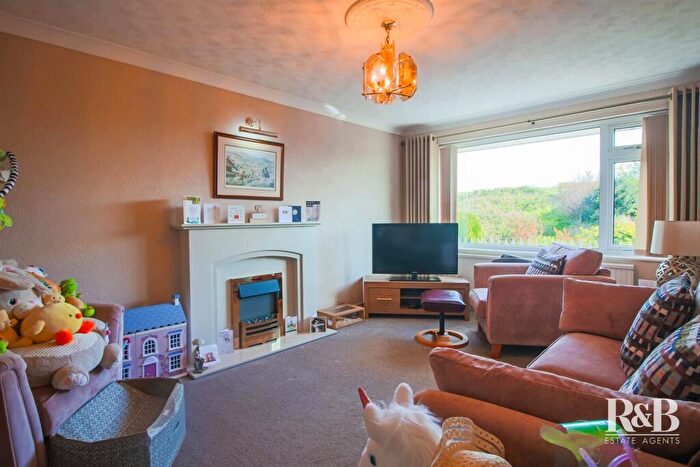 2 Bedroom Detached Bungalow For Sale In Hexham Road, Morecambe, LA4