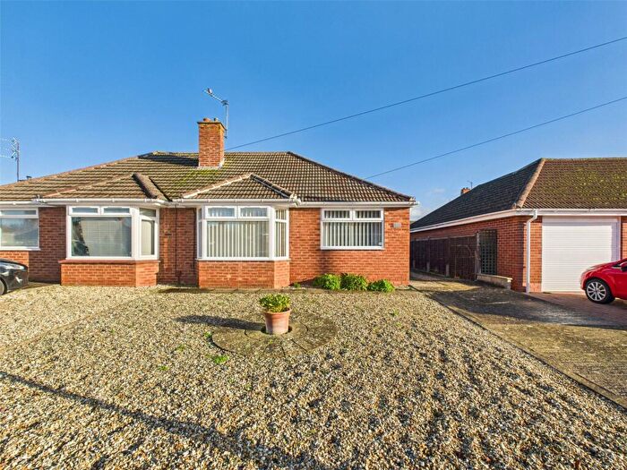 2 Bedroom Bungalow For Sale In Oxstalls Drive, Longlevens, Gloucester, Gloucestershire, GL2