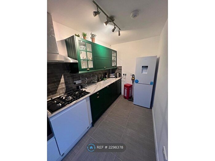 1 Bedroom Flat To Rent In Warwick Avenue, London, W9