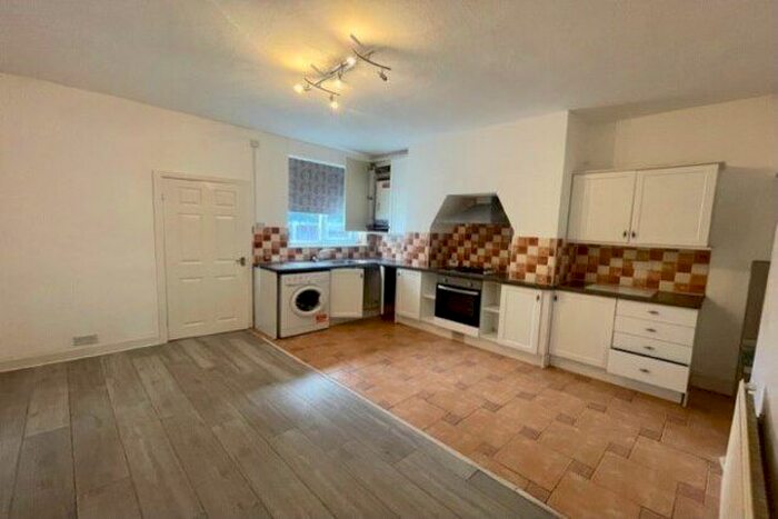 2 Bedroom Property To Rent In Atherton Road, Wigan, WN2