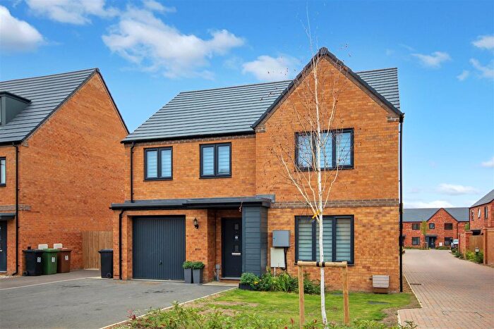 4 Bedroom Detached House For Sale In Eleanor Drive, Wellingborough, NN8