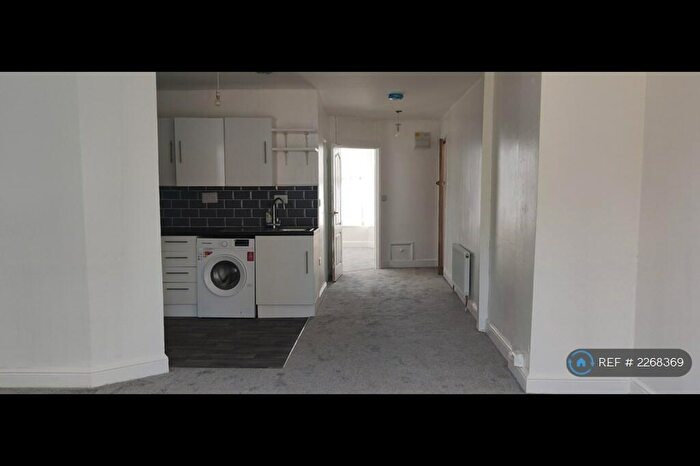 1 Bedroom Flat To Rent In Norfolk Road, Ilford, IG3