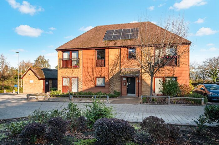 2 Bedroom Flat For Sale In Pelman Way, Epsom, KT19
