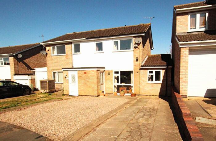 5 Bedroom Semi-Detached House For Sale In Culworth Drive, Wigston, Leicestershire., LE18