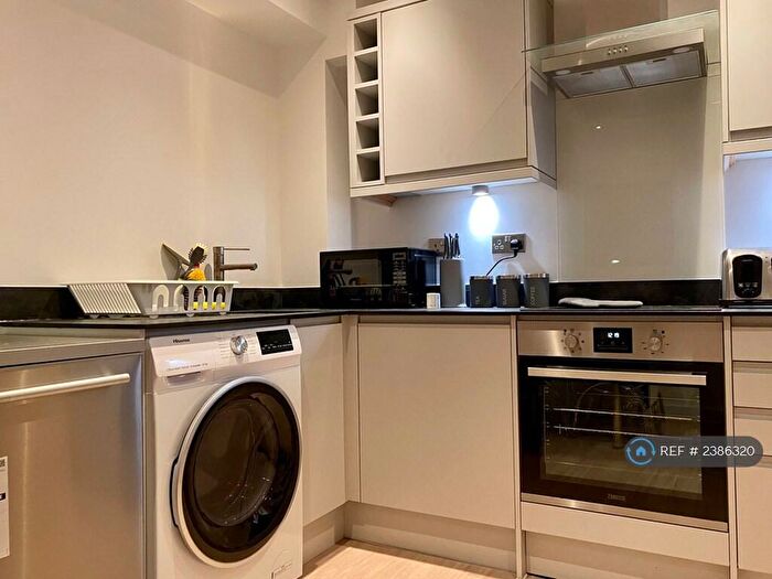 1 Bedroom Flat To Rent In Bellfield Road, High Wycombe, HP13