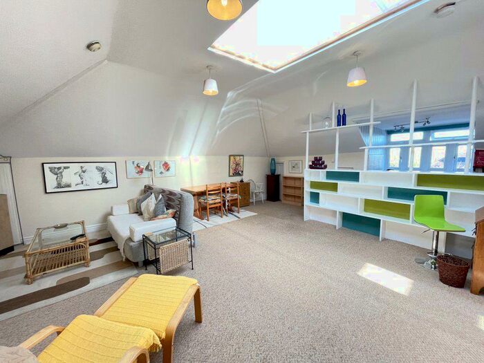 1 Bedroom Flat To Rent In Park Road, Loughborough, LE11