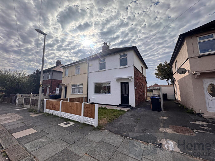 3 Bedroom Semi-Detached House For Sale In Kingsmede, Blackpool, Lancashire, FY4