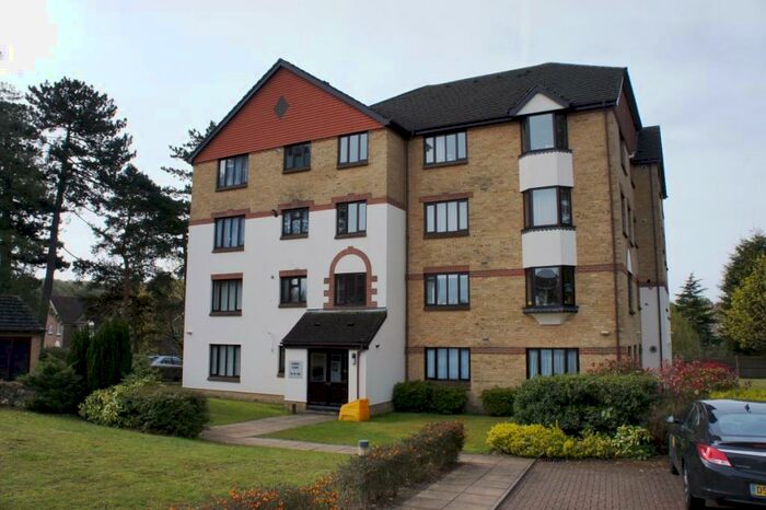 1 Bedroom Flat To Rent In St Annes Rise, Redhill, RH1