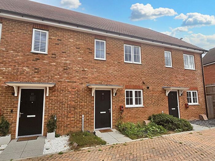 2 Bedroom Terraced House For Sale In Bedell Road, Maidstone, ME14