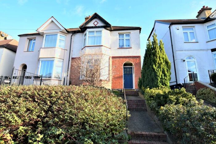 3 Bedroom House To Rent In Archery Road, Eltham, SE9