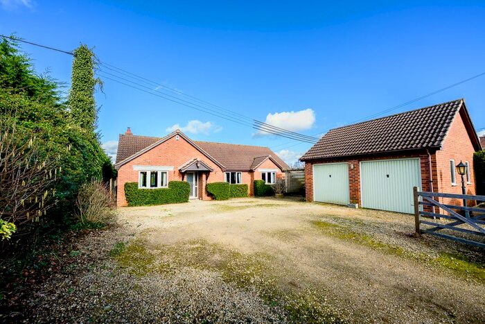 3 Bedroom Detached Bungalow For Sale In Glewstone, Ross-On-Wye, HR9