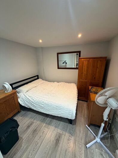 Studio To Rent In Norwood Road, Southall, UB2