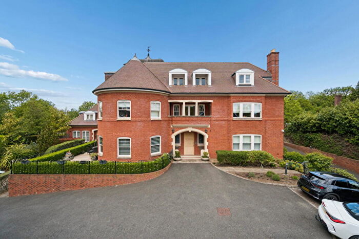 4 Bedroom Flat For Sale In Flat Valency House, Northwood, HA6