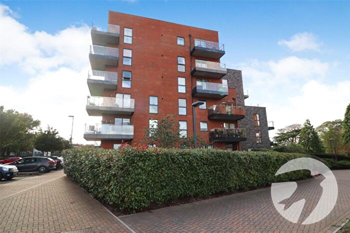 1 Bedroom Flat For Sale In Larner Road, Erith, DA8