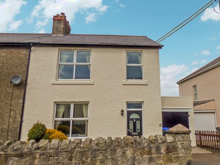 Houses for sale in Seahouses, NE68, Northumberland