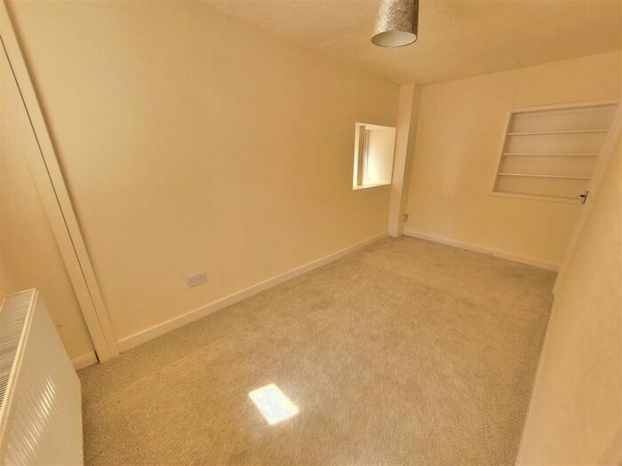 1 Bedroom Cottage To Rent In Linfit Fold, Linthwaite, Huddersfield, HD7