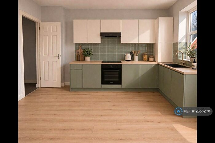 2 Bedroom Flat To Rent In Christchurch Road, Bournemouth, BH7