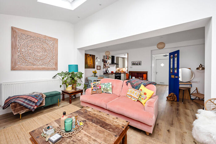3 Bedroom End Of Terrace House For Sale In Mulberry Gardens, Goring-by-sea, BN12