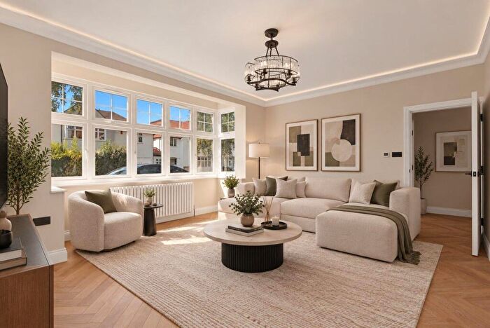 7 Bedroom Detached House To Rent In Beech Walk, Mill Hill, NW7
