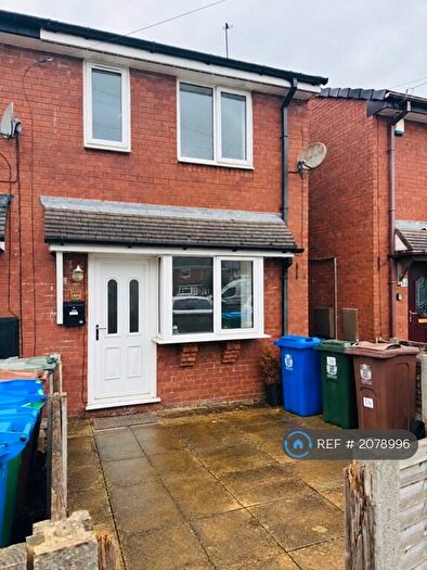 2 Bedroom End Of Terrace House To Rent In Summersgill Close, Heywood, OL10