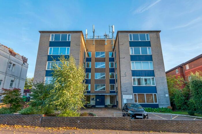 2 Bedroom Flat To Rent In Surbiton, Greater London, KT6