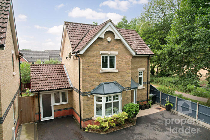 3 Bedroom Detached House For Sale In Oatfield Close, Horsford, Norfolk, NR10