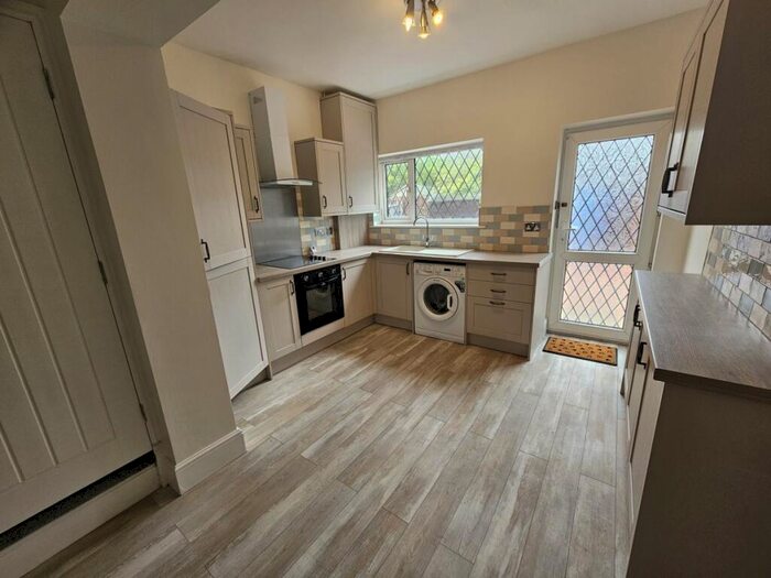 2 Bedroom House To Rent In Ash Cottages, Wombwell, S73