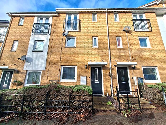 4 Bedroom Terraced House For Sale In Lakeview Way, Hampton Centre, Peterborough, PE7